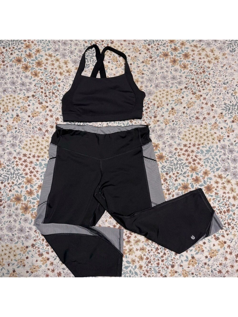 BUNDLE: High Sup PowerSoft Sports Bra & Champion Retro Colorblock Capri Leggings